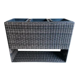 Blumenkasten mit 3 Pflanzt und oumlpfen Pfefferbraun