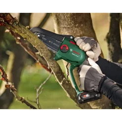 Bosch Akku- Kettensäge EasyChain 18V-15-7 - ohne Akku und Ladegerät