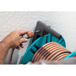 Gardena Wand-Schlauchtrommel Classic 60 mit Schlauchführungsrolle