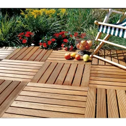 Holz-Klickfliese Bangkirai braun 50 x 50 cm^ Discount