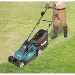 Makita Akku-Rasenmäher DLM382PM2 2 x 18V 4,0Ah inkl Akkus und Doppelladegerät