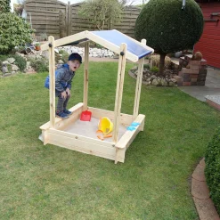 Sandkasten Peter mit Dach^Promadino Clearance