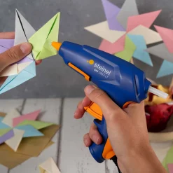 Steinel Niedrigtemperatur Klebepistole GlueMatic 1007-LT mit 7 mm Klebesticks