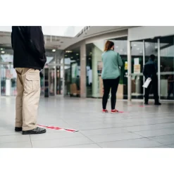 Tesa Absperrband Abstand halten rot-weiß 50m x 50mm